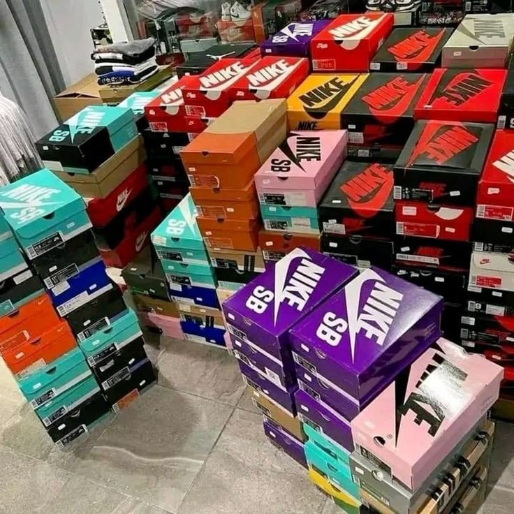 authentic-nike-sneakers Nike Shoes Liquidation Pallets | Authentic Nike sneakers pallets 100 pairs per pallet - Image 1